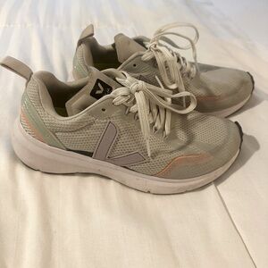 Veja Sneakers